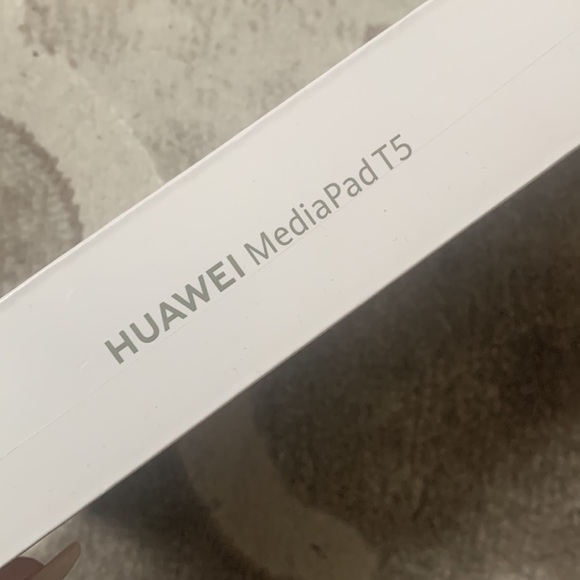 Huawei Media Pad T5 brand new unopened - Picture 4 of 4